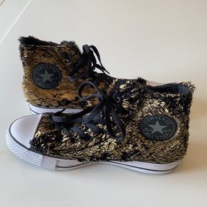 NWOT Fur CONVERSE High Tops